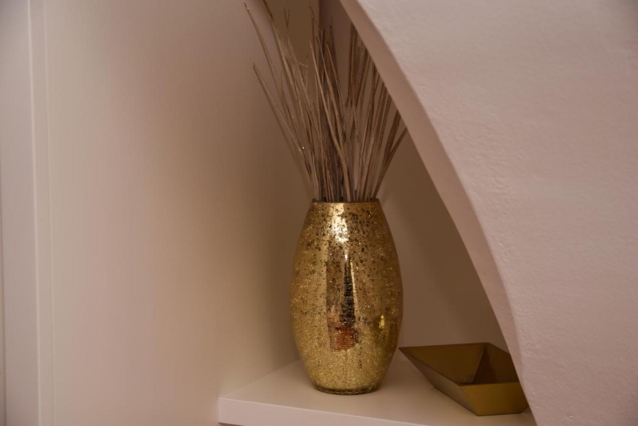 Ferrante D'Aragona Rooms Lecce Buitenkant foto