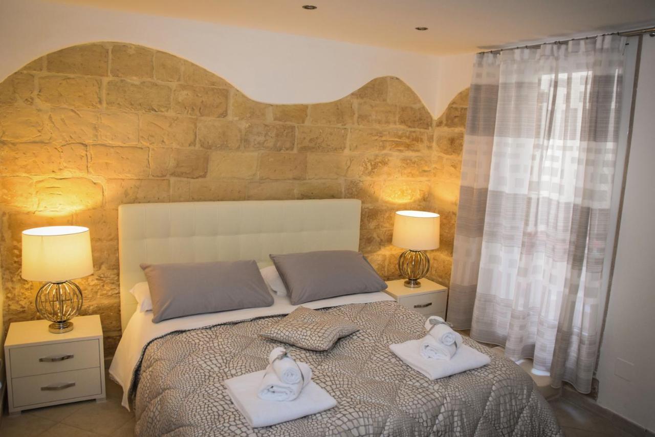 Ferrante D'Aragona Rooms Lecce Buitenkant foto