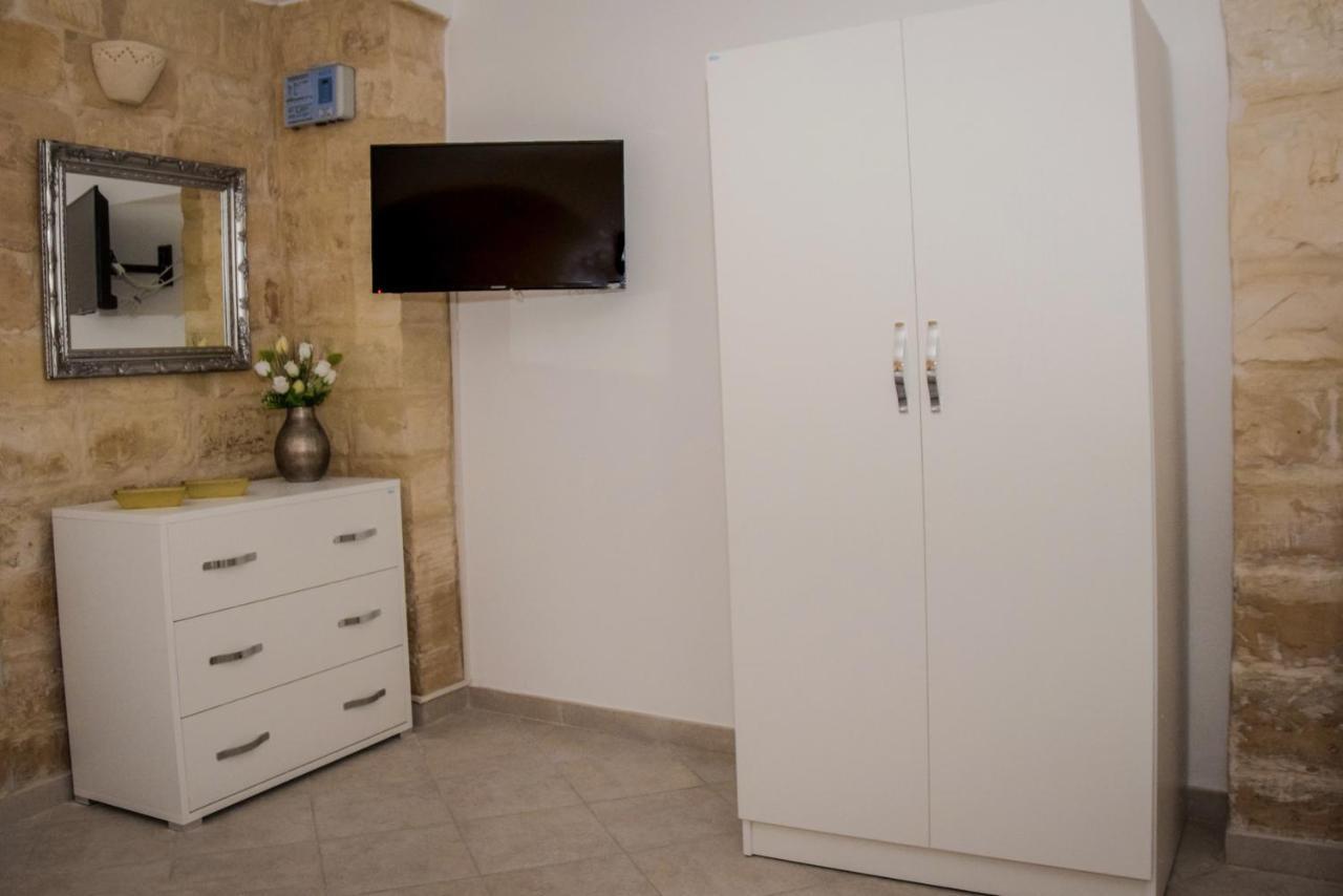 Ferrante D'Aragona Rooms Lecce Buitenkant foto