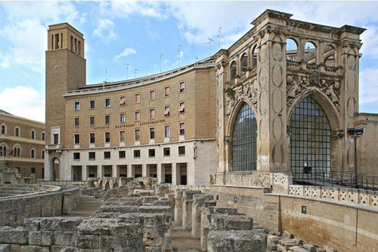 Ferrante D'Aragona Rooms Lecce Buitenkant foto