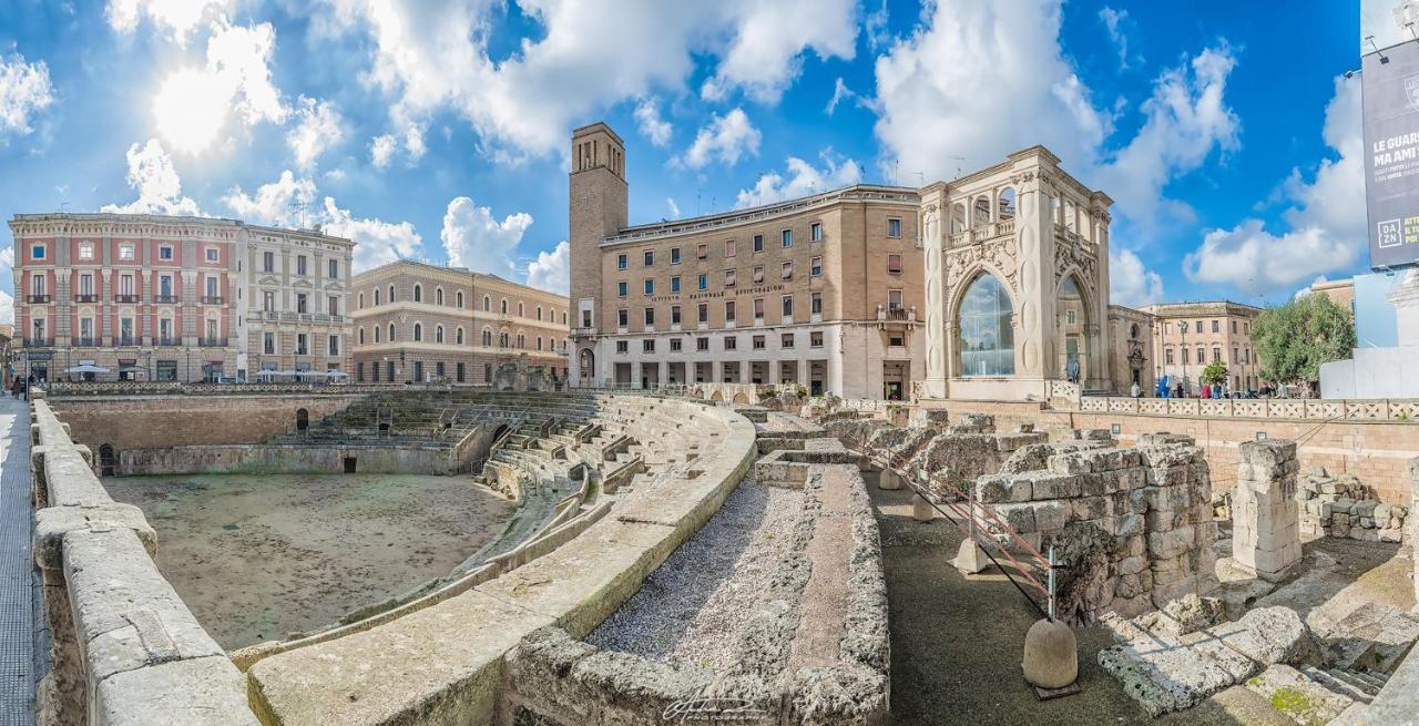 Ferrante D'Aragona Rooms Lecce Buitenkant foto