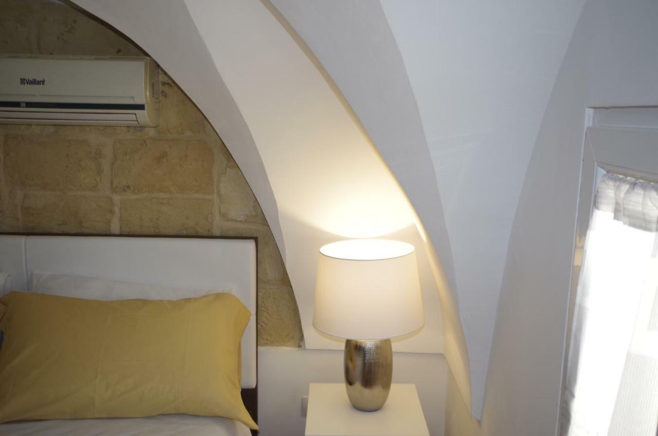 Ferrante D'Aragona Rooms Lecce Buitenkant foto